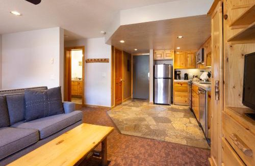 Olympic Valley Cabin | Red Wolf Lodge at Olympic Valley