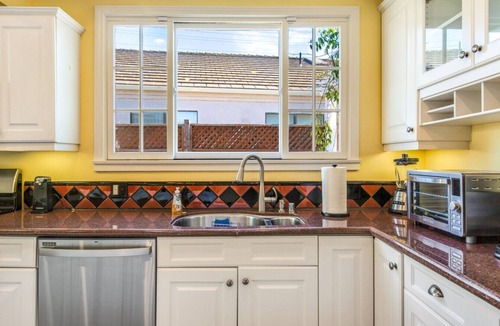 Valmonte House | Redondo Beach Bungalow - 1.3Miles To Sand, FirePit