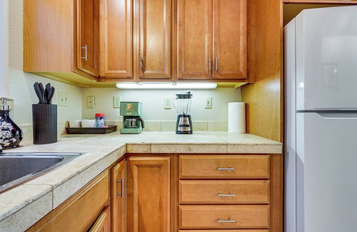 Rio Nido House | Redwoods Escape w/Hot Tub: Near Russian River!