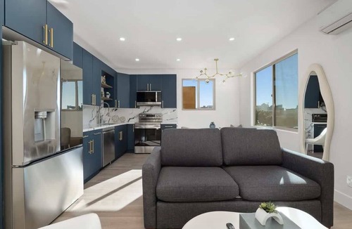 Bankers Hill Apartment | Refined Retreat in Banker's Hill