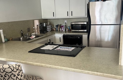 Baristo Condo | Relax in a 2-Bedroom Oasis Steps from Downtown. Your Ideal Vacation Retreat!
