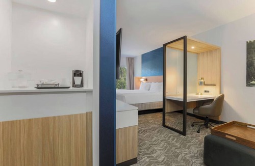 Truckee Hotel | Relax in Spacious Suite w/Modern Touches + Prime Location Near Truckee Trails