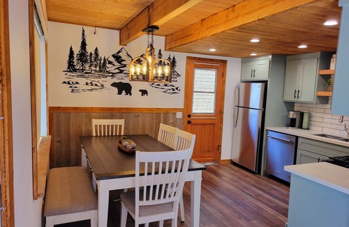 Sugarloaf Cabin | Relax & Unwind Lazy Bear's Cozy Cabin
