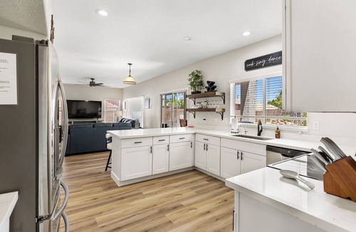 Mesa House | Remodeled 6BR in Red MTN Ranch Priv Pool, Firepit, BBQ, Basketball Hoop