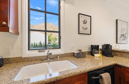 La Quinta Condo | Remodeled! Luxurious Villa near Clubhouse -Pet Friendly! - Ground Floor (C44)