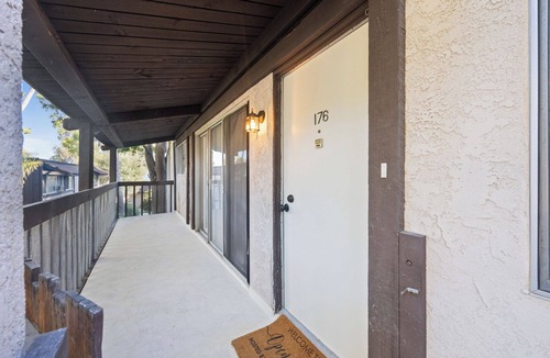 Northwest San Pedro Condo | Renovated 1-Bedroom Condo with AC, Swimming Pool & Fitness Room in San Pedro!