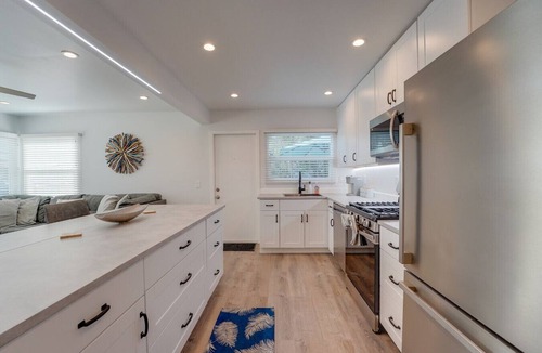 Roseville - Fleet Ridge Apartment | Renovated 1BR in Point Loma Near Harbor & Airport