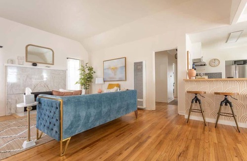 Carlson Park House | Renovated Home I Walk to Downtown | Patio