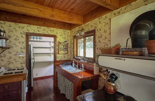 Willits House | Rent a Private Park and Wildlife Preserve