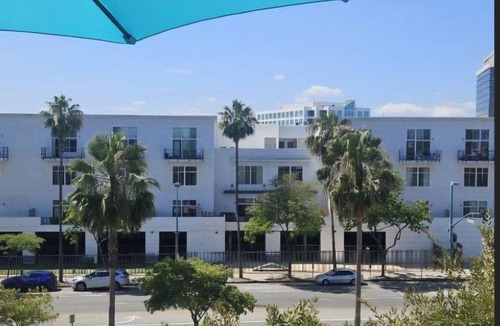 NoHo Arts District Apartment | Resort Style 1-bedroom apartment in adorable Los Angeles with tons of amenities