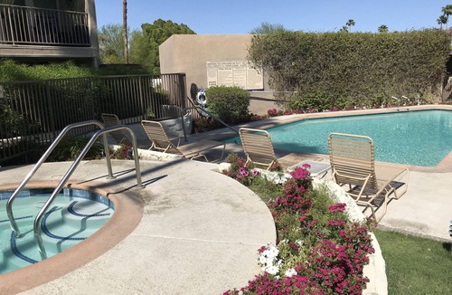 Palm Desert Condo | Retreat Palm Desert Jewel in Shadow Mountain Resort near El Paseo