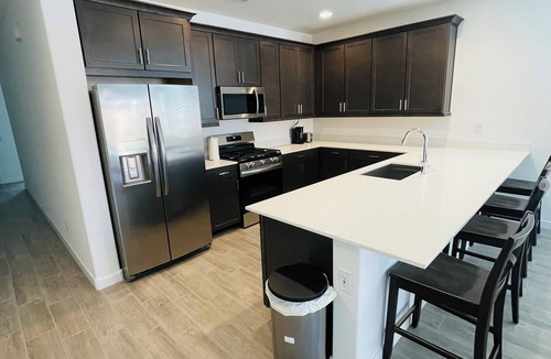 Stratford Estates House | Ridge MAIN— Arizona Athletic Grounds ONLY 8–14 Min Drive!