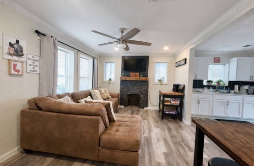 Encanto House | Rileys Central Home Walk to Fairgrounds