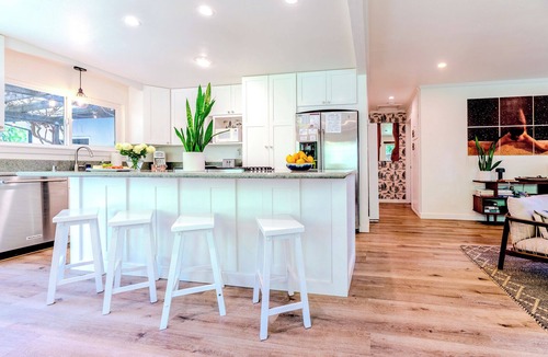 Guerneville House | River Cabin~Easy Walk to River~PLAYCATION! Russian River Bungalow