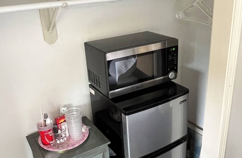 Yosemite Lakes Apartment | Riverview Suite w/Jacuzzi