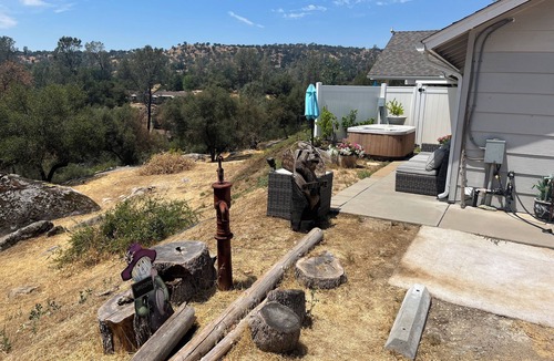 Yosemite Lakes Apartment | Riverview Suite w/Jacuzzi