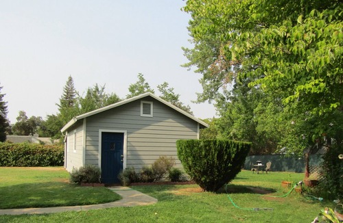 Orangevale Cottage | Robin's Nest-1 Bedroom Garden Cottage in Fair Oaks