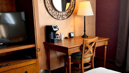 Upper Lake Hotel | Robinson Rancheria Resort and Casino