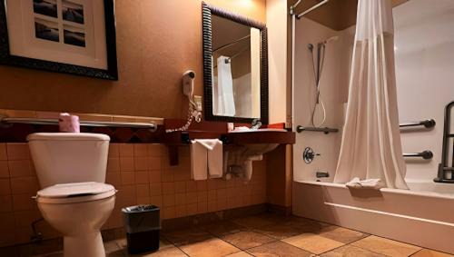 Upper Lake Hotel | Robinson Rancheria Resort and Casino