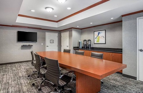 Rocklin Apartment | Rocklin Studio w/Free Breakfast, Hot Tub & Pool