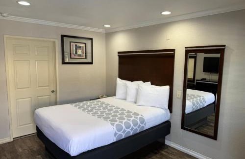 National City Hotel | Rodeway Inn National City San Diego South