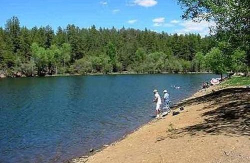 Prescott House | Romantic Escape+Close Walk To Town+Hot Tub+Pets OK
