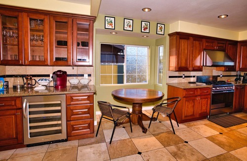 Whittier House | Romantic Hills View with Pool