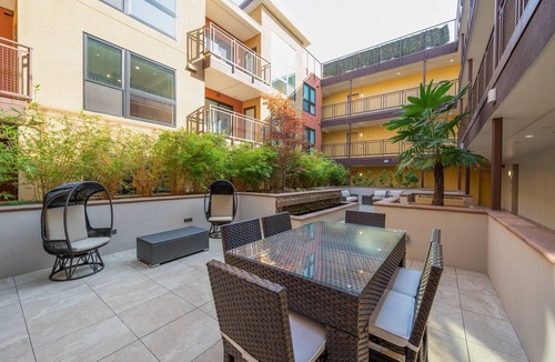 Walnut Creek Apartment | Rooftop Hot Tub, Walk All of Walnut Creek