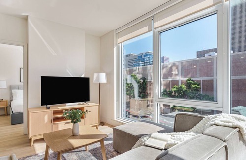 Downtown San Diego Apartment | Rooftop Retreat + Spa + Pool + Gym | Little Italy District | Ancora by AvantStay