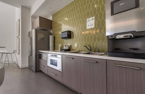Chico Apartment | Room and Bathroom in Shared Apartment