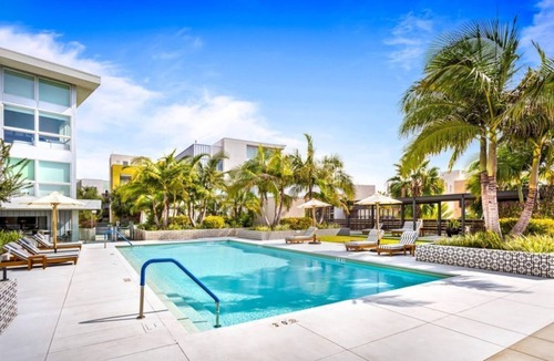 Playa Vista Condo | Runway Playa Vista 2BR Escape w Pool
