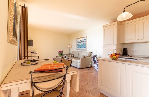 Saumane-de-Vaucluse Condo | Séjour provençal 7p : clim, tennis & piscine