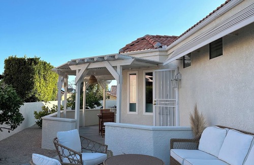 Desert Hot Springs House | Sage & Stone Retreat is located in Mission Lake Country Club golf course.