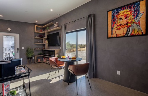 Yucca Valley House | Saltwater Pool/Sauna/Mini Golf/JT Nat Park/Firepit