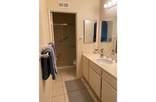 University City Condo | San Diego 3 bedroom townhome , close to UTC, shores and major attractions