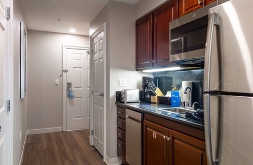 Gaslamp Quarter Resort | San Diego | Gaslamp Weekend Getaway | Sauna & City Stay
