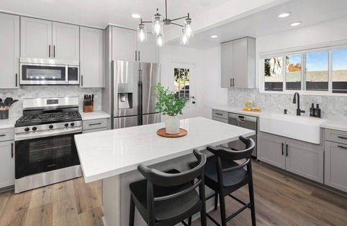 Lake Murray House | San Diego Lux: 5Bedroom/Remodeled/Solar Heated Pool/Spa/GameRoom/Grill/Workspace