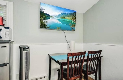 Ocean Beach Apartment | San Diego Surf Shack #6 -1/2 Block to the Pacific!