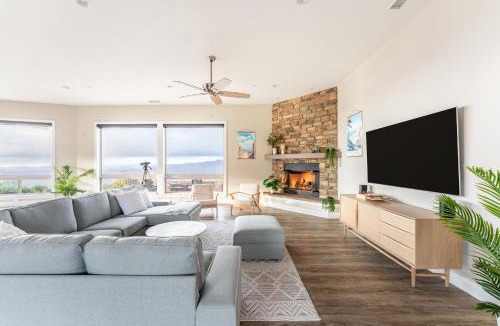 Ramona House | San Diego Wine Country - Pool, Views, 4BR