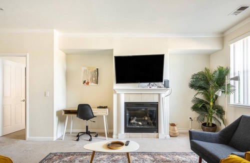 Central San Mateo Apartment | San Mateo 3BR near Caltrain