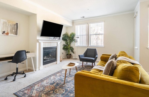 Central San Mateo Apartment | San Mateo 3BR near Caltrain