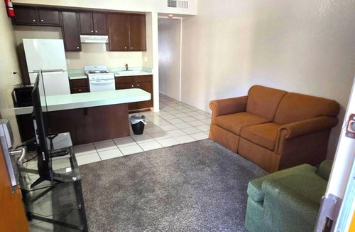 Lake Havasu City Condo | Sands Inn & Suites Lake Havasu City
