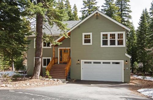 Homewood House | Sans Souci Terrace on the West Shore- 4 BR Cabin, Avail as a Ski Lease, Near Skiing!