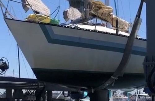 Avalon House | Santana35 yacht
