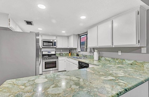 San Bernardino House | SB Home | 3 Bedrooms | Central | Spacious