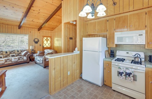 Pine Mountain Club Cabin | Scenic Cabin: Pine Mountain Club Community!