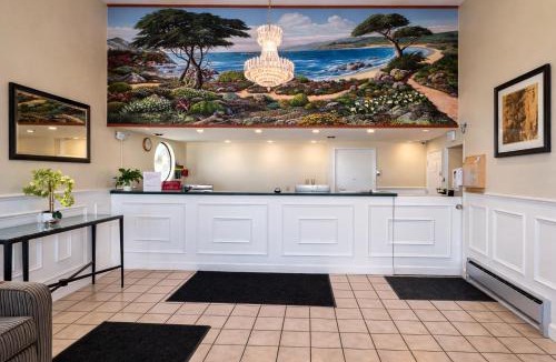 North Fremont Street Hotel | Scottish Fairway Inn