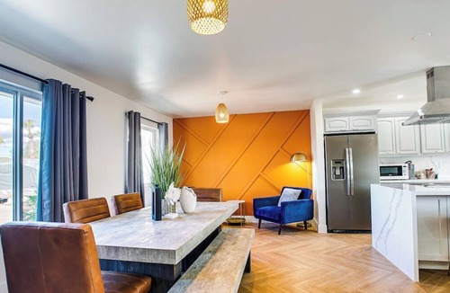 Park Scottsdale One House | Scottsdale Summer Hideout + Private Pool and Putting Green, ideal location near Old Town