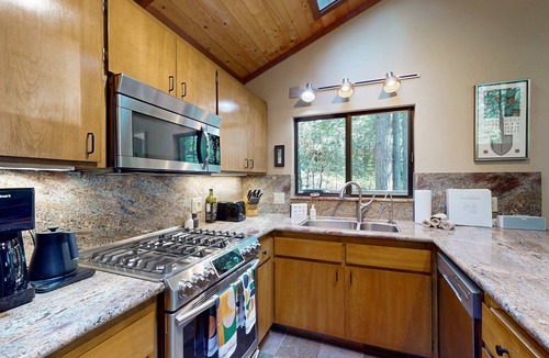 Sea Ranch House | Sea Ranch 2BR award-winning redwood forest retreat on private acre