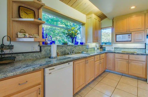 Sea Ranch House | Sea Ranch 3BR oceanfront home with hot tub overlooking Black Point